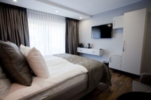 lóżko małżeńskie