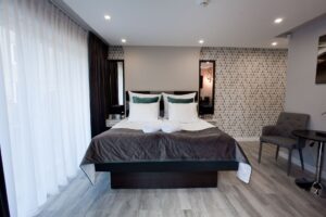 lóżko małżeńskie